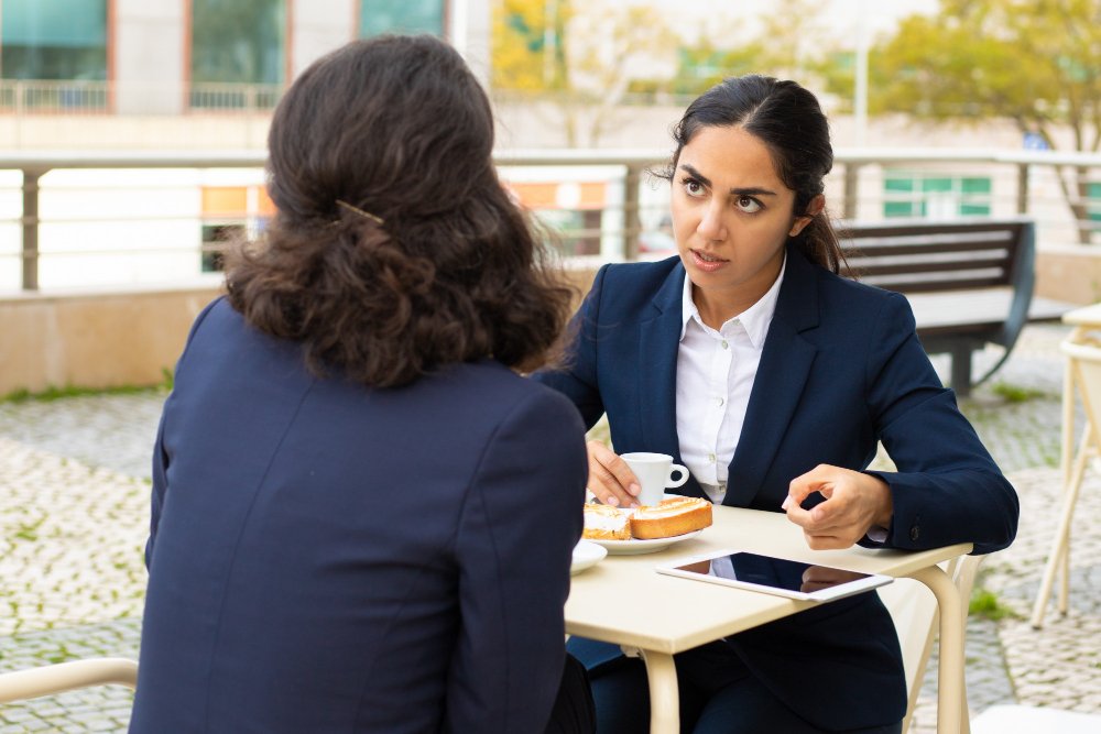 Lawsolicitor advocate consulting with a client